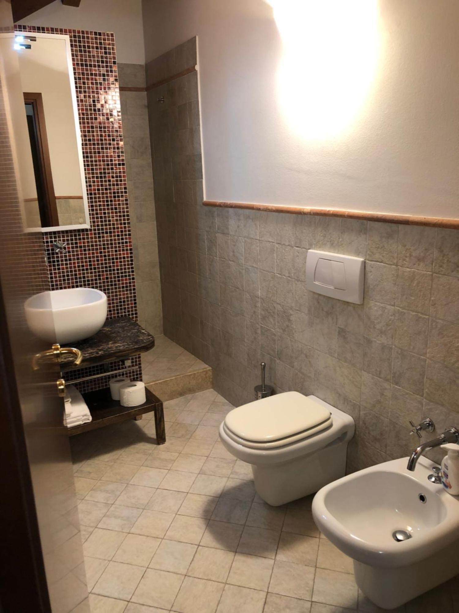 Easy Airport Private Parking Apartment
