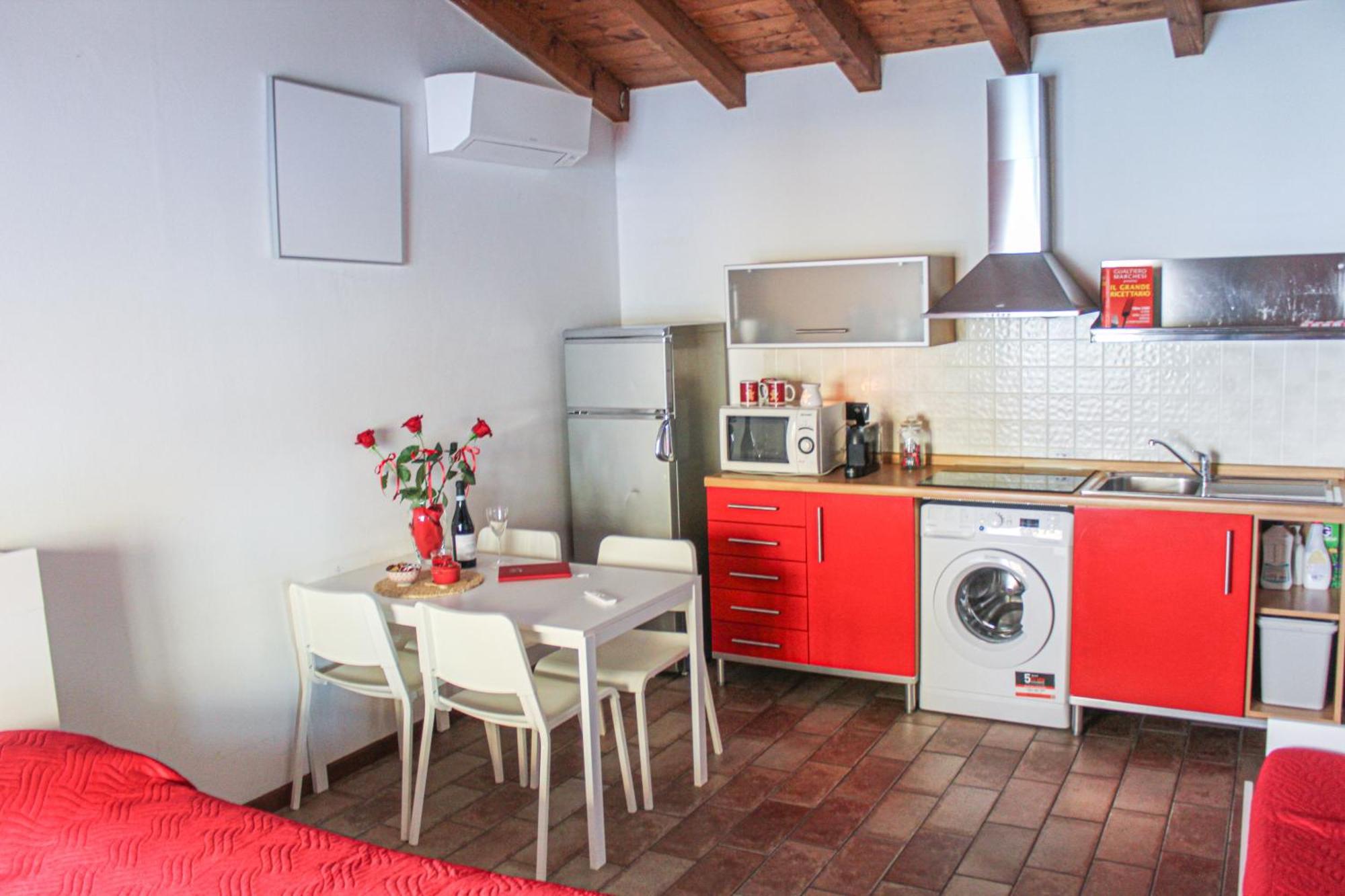 Apartment Easy Airport Private Parking
