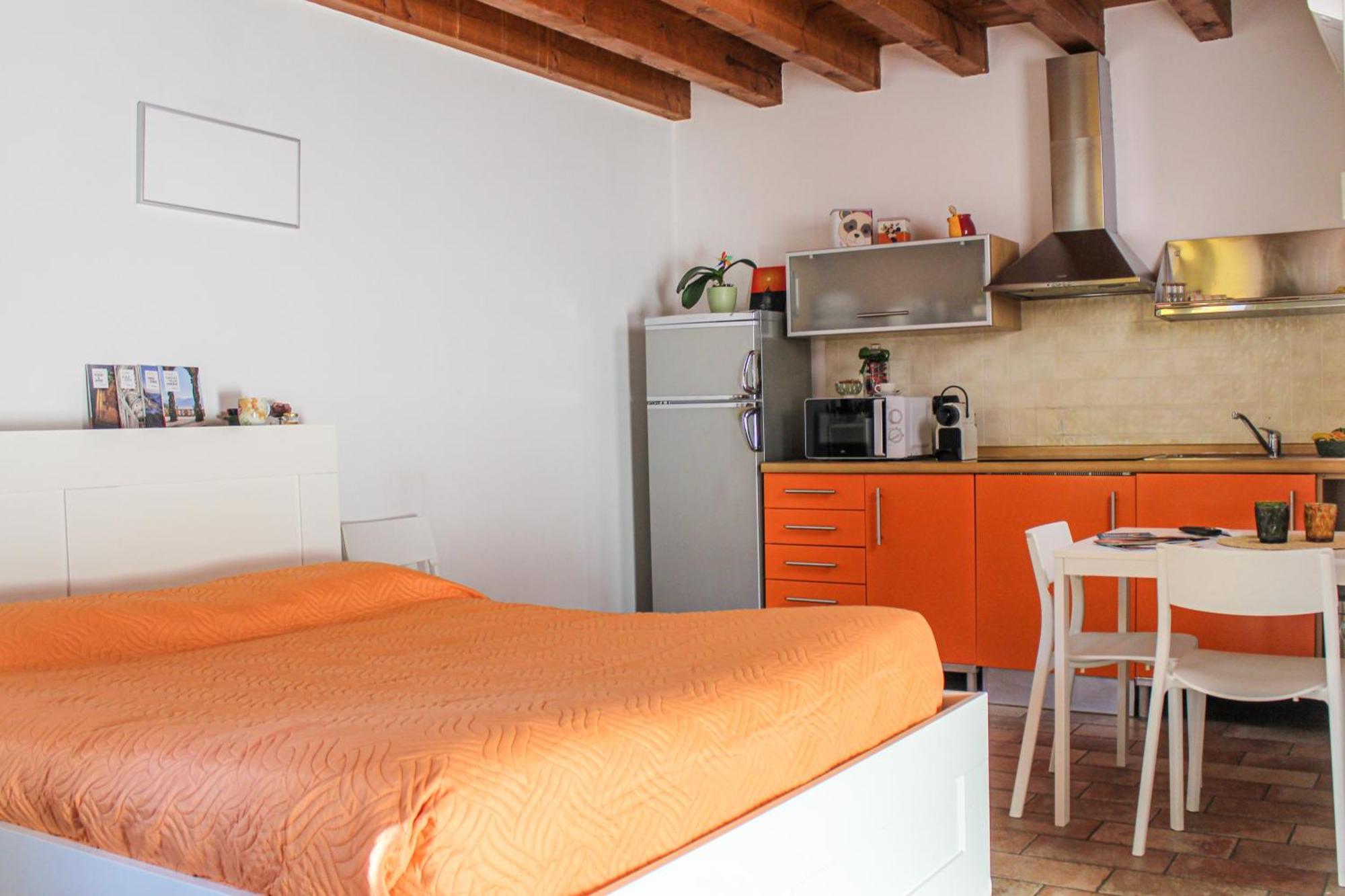 Easy Airport Private Parking Apartment