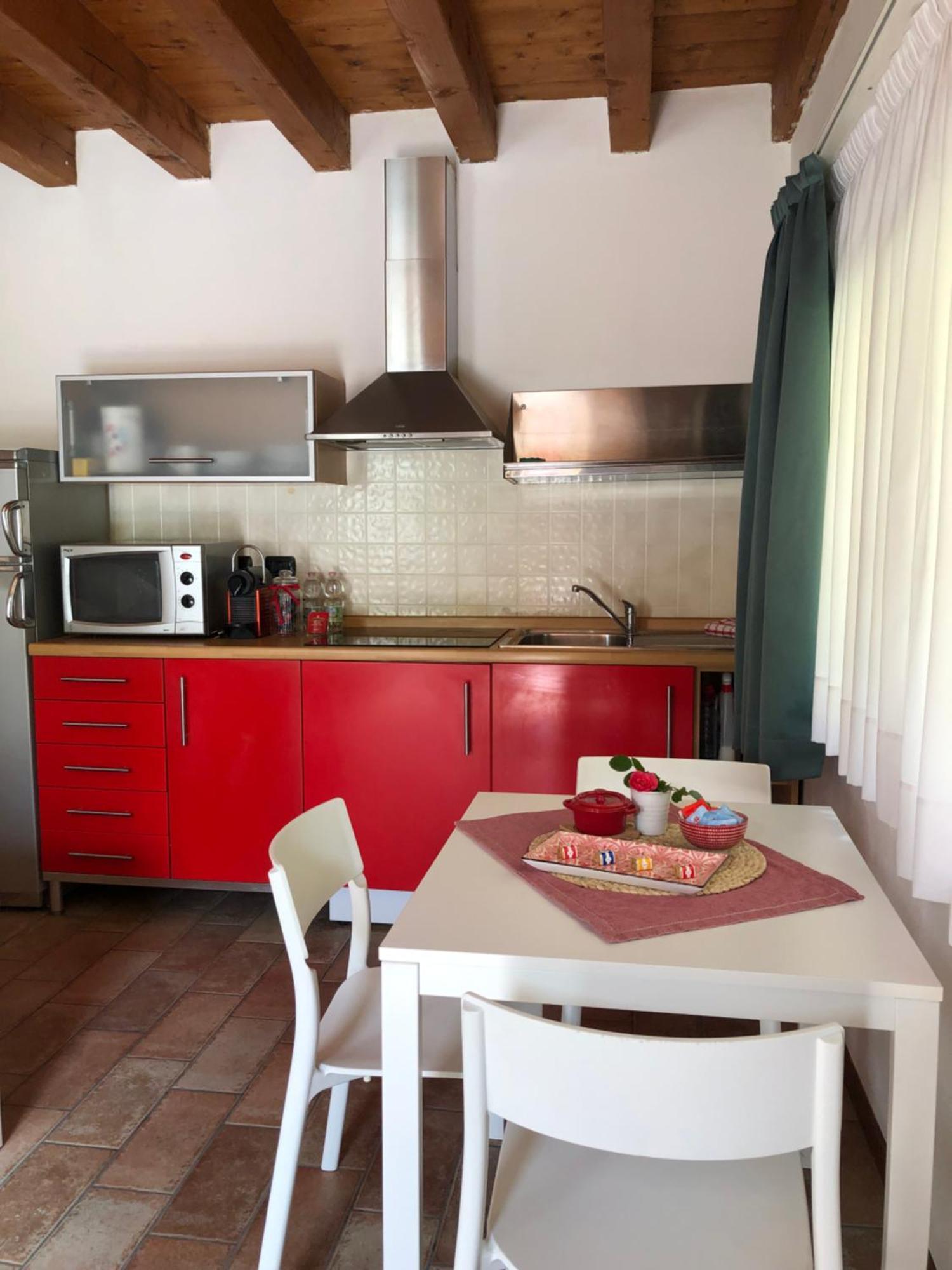 Easy Airport Private Parking Apartment