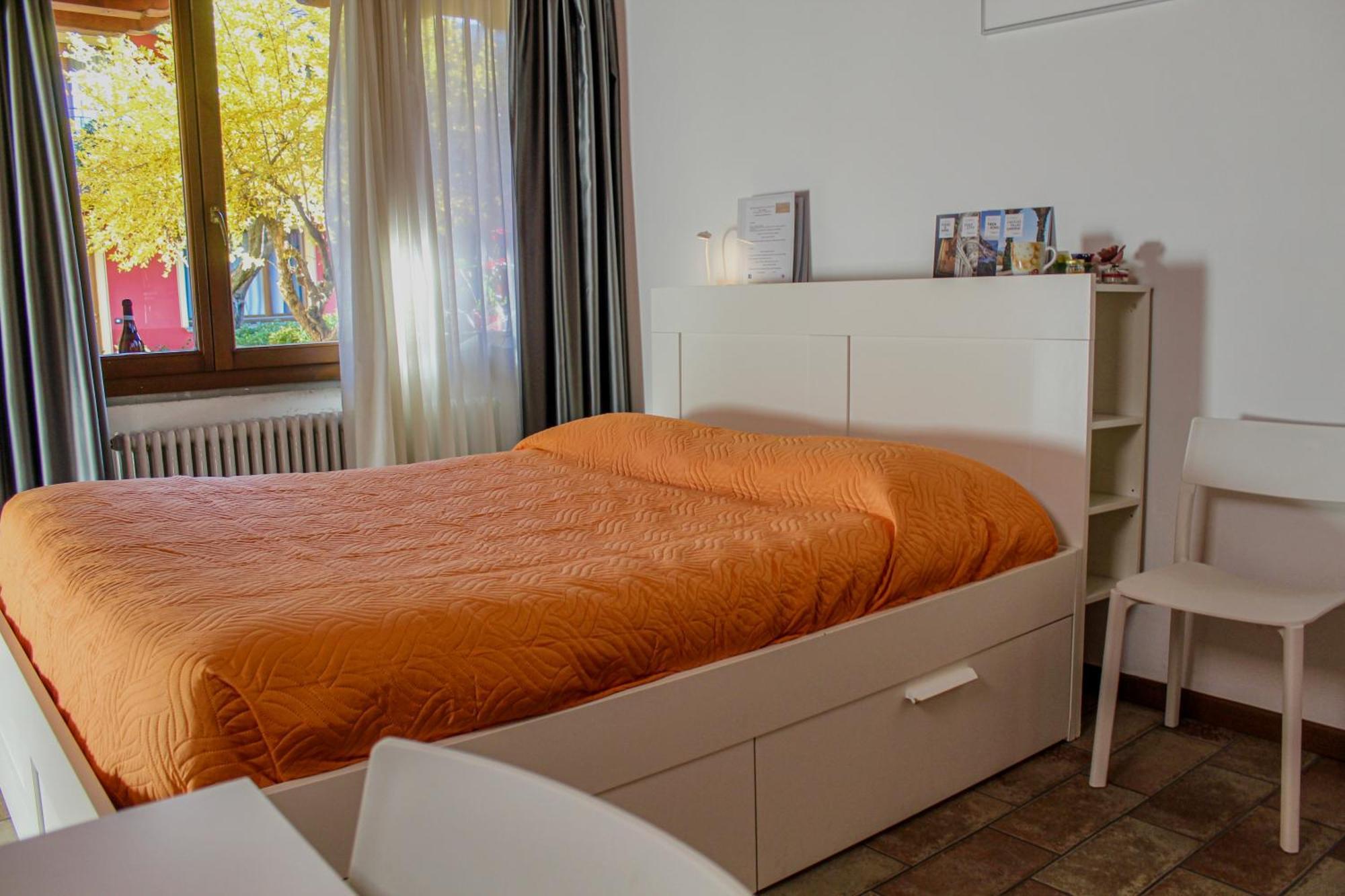 Easy Airport Private Parking Apartment *